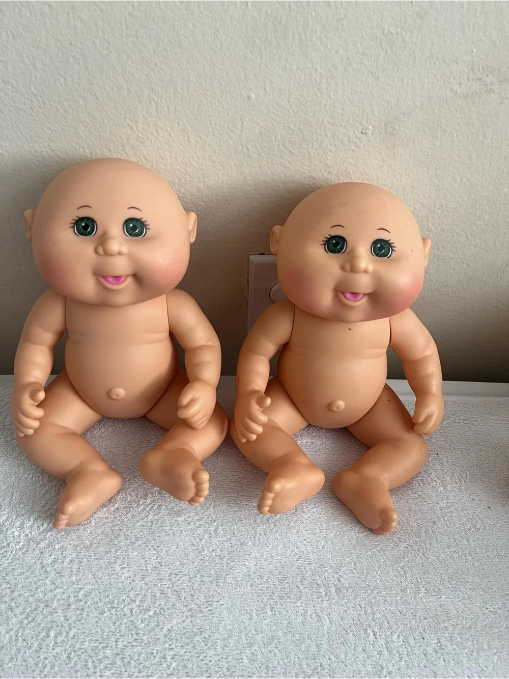 Cabbage patch kids dolls lot